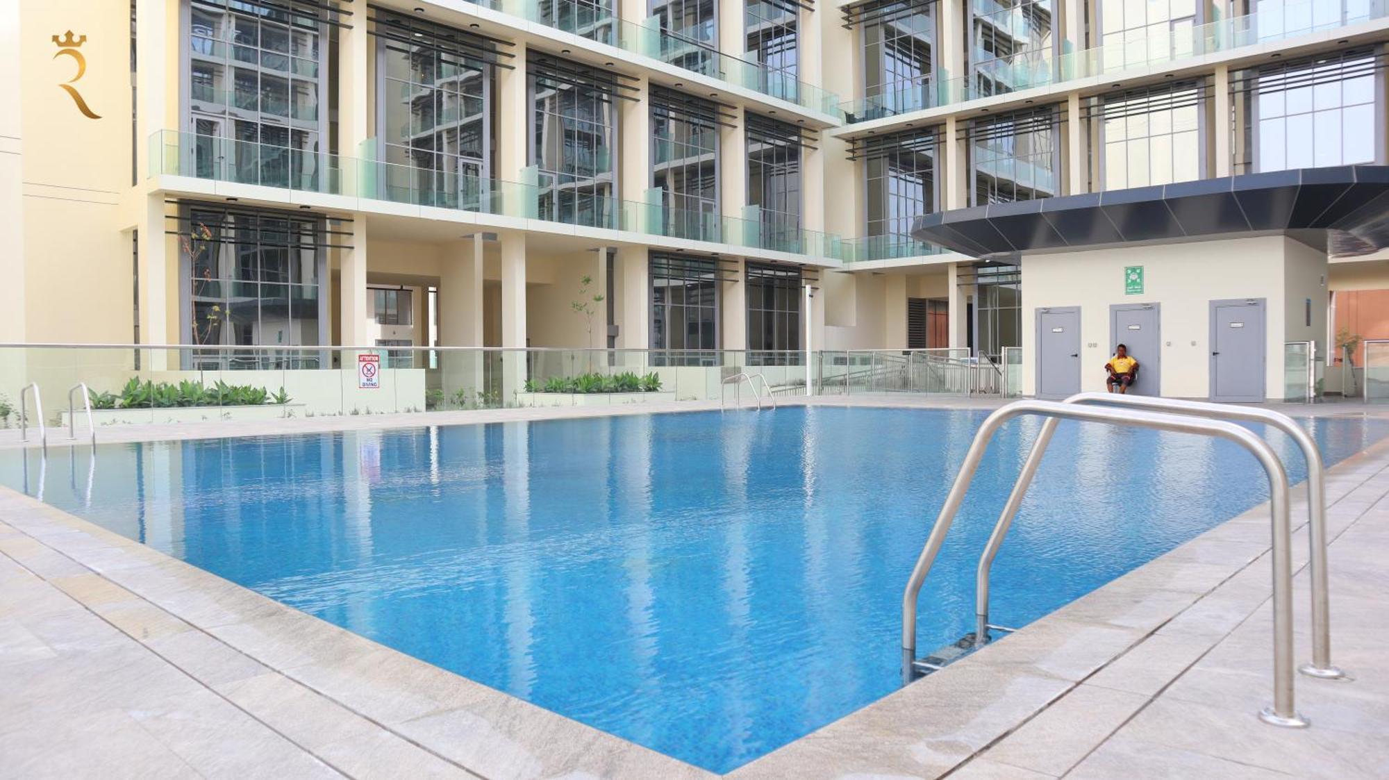 Premium Transit Escape 2br Oasis Delight In Masdar