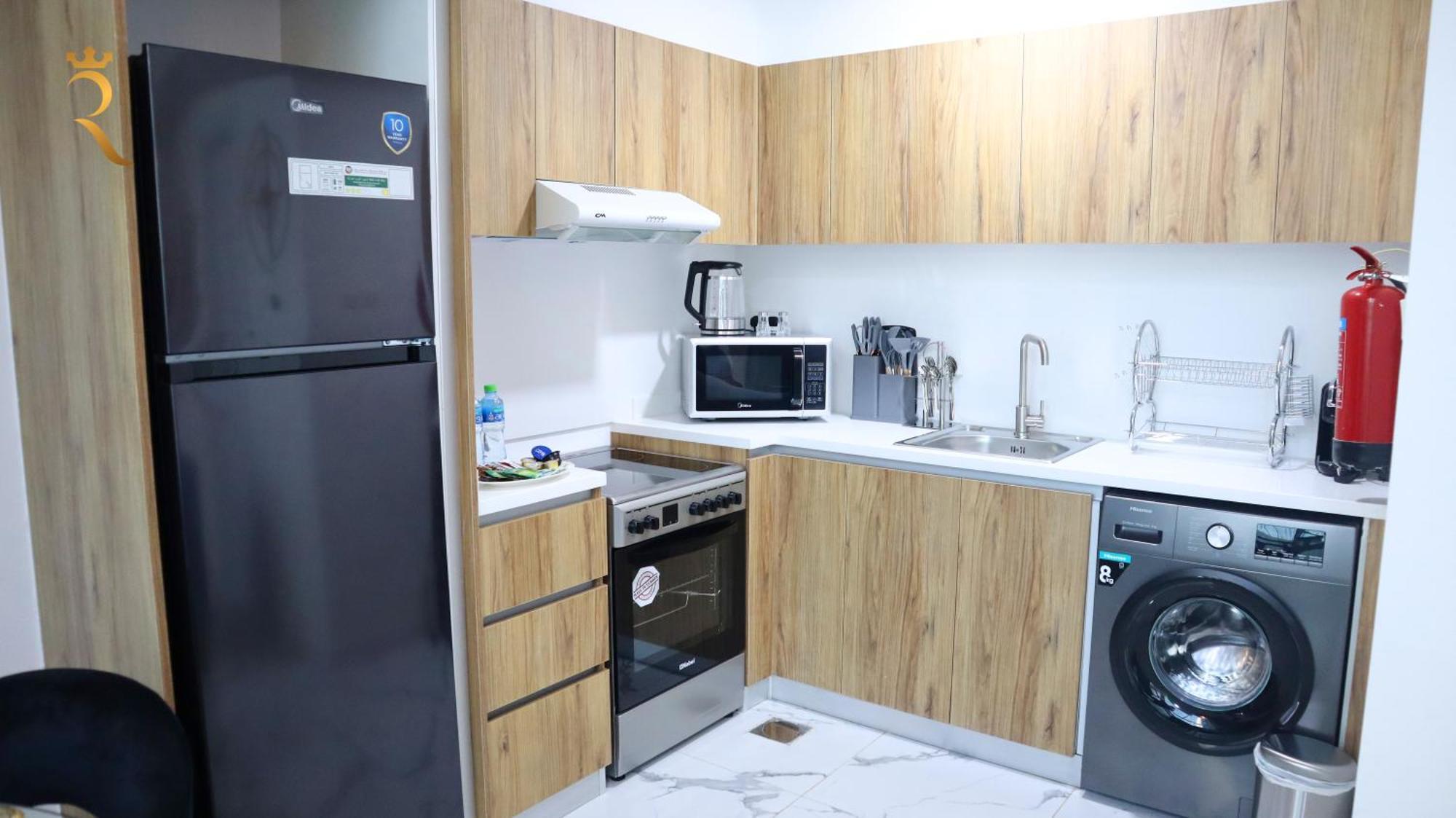 Premium Transit Escape 2br Oasis Delight In Masdar *