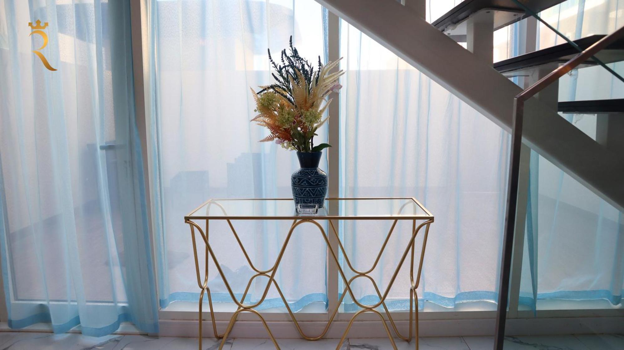 Premium Transit Escape 2br Oasis Delight In Masdar *